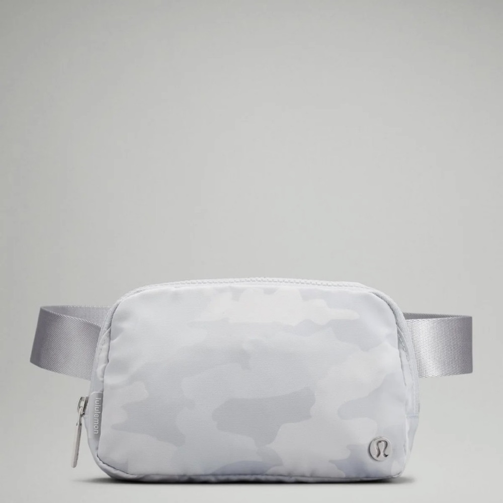 Lululemon Everywhere Belt Bag - Heritage 365 Camo Starlight Multi
